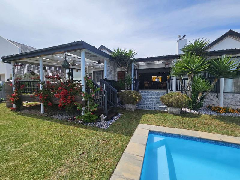 4 Bedroom Property for Sale in Duyker Eiland Western Cape